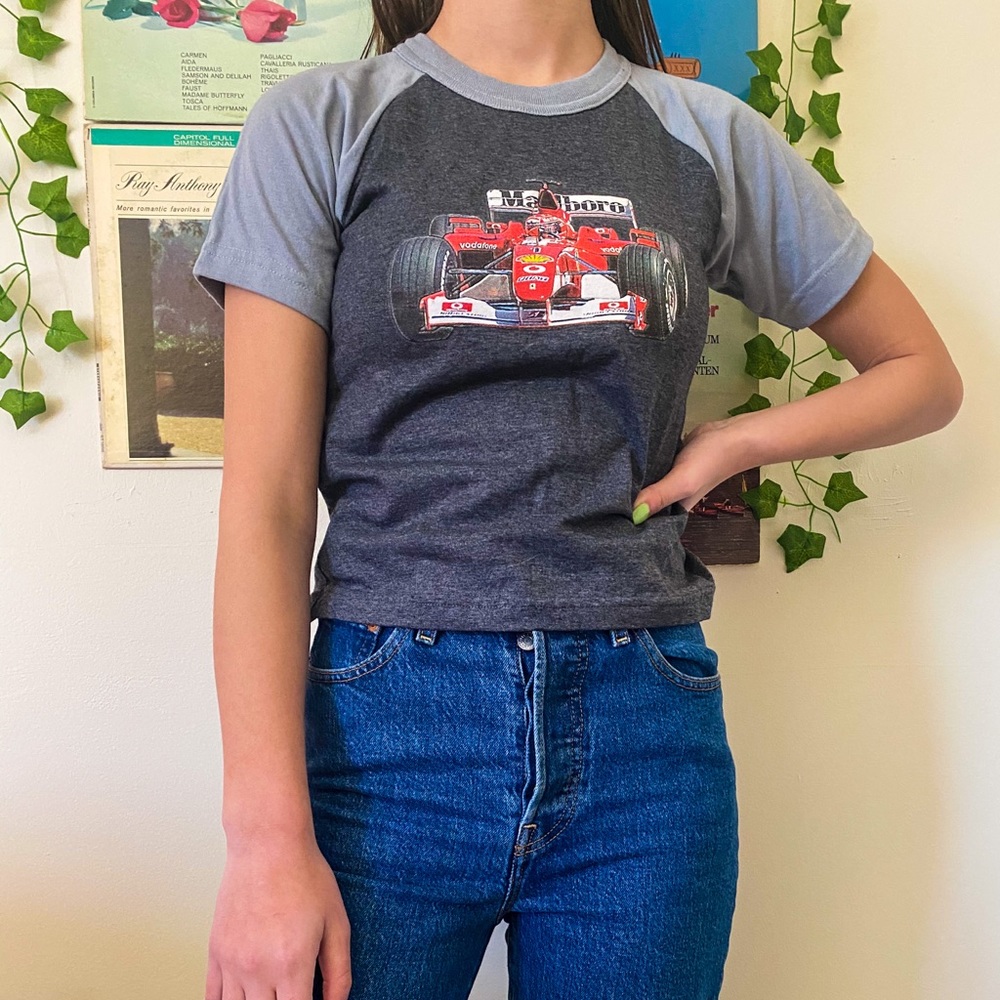 Crop top - Picture 2 of 3
